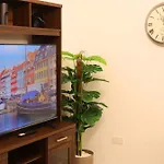 Cozy 2Br Masdar Pool Parking And Near Airport
