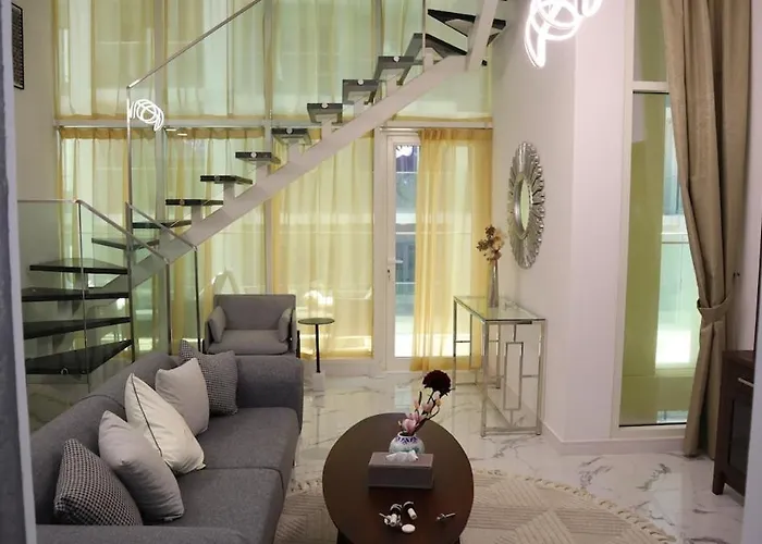 Cozy 2Br Masdar Pool Parking And Near Airport