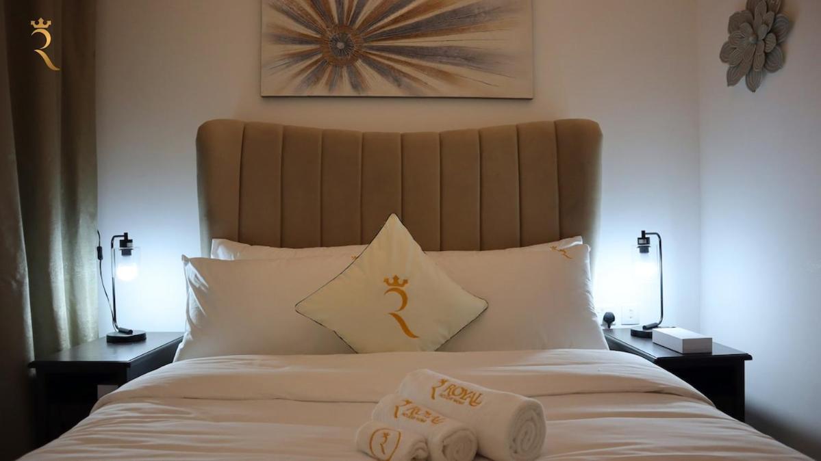 Cozy 2br Masdar Pool Parking And Near Airport Apartment Abu Dhabi