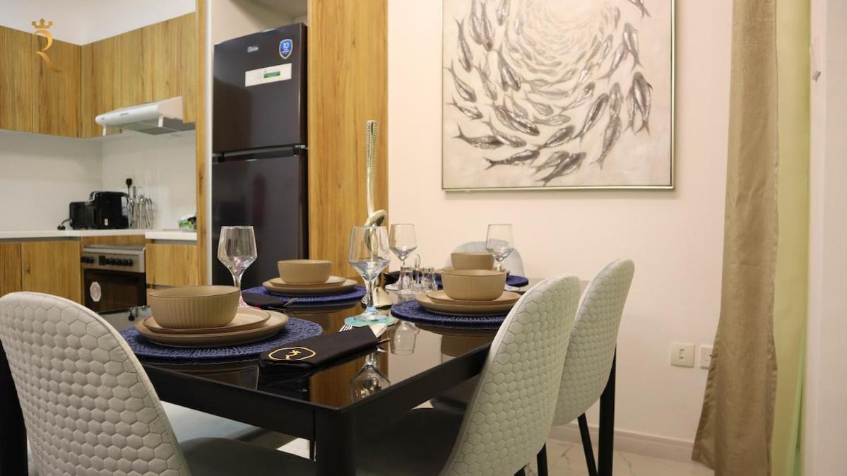 Apartment Cozy 2br Masdar Pool Parking And Near Airport Abu Dhabi